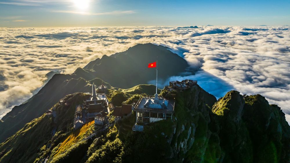 Chiêm ngưỡng vẻ đẹp của nóc nhà Đông Dương 