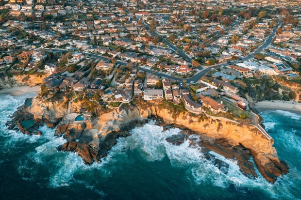 B&atilde;i biển Treasure Island, Laguna Beach, Quận Cam, California 