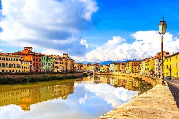 Dòng sông Arno | Vé máy bay đi Pisa giá tốt