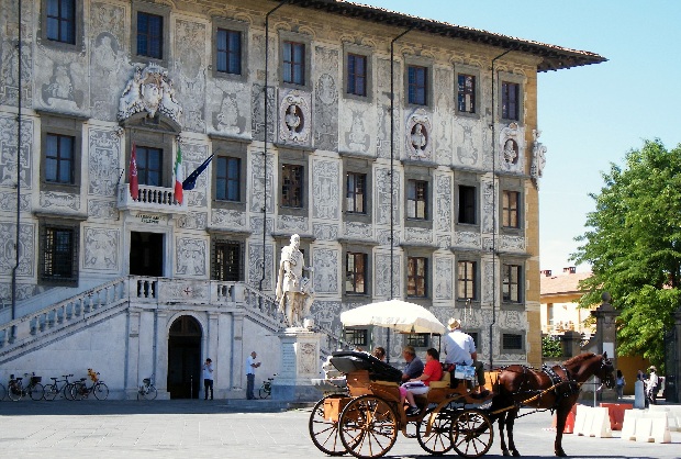 Cung điện Palazzo dei Cavalieri | Vé máy bay đi Pisa
