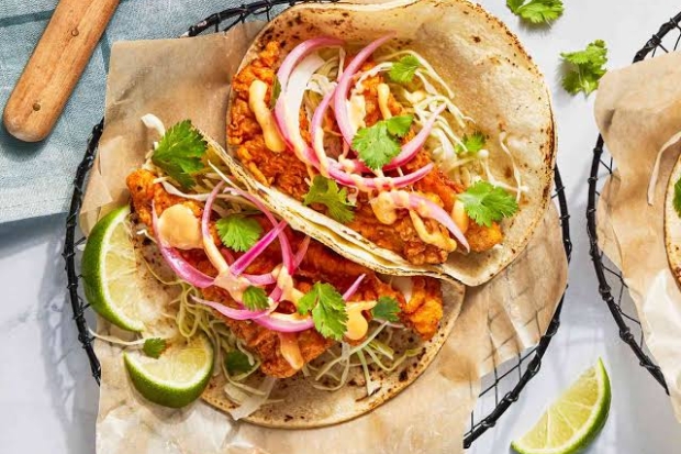 B&aacute;nh taco c&aacute; chi&ecirc;n gi&ograve;n - M&oacute;n ăn đường phố đặc trưng với hương vị Mexico phổ biến tại California