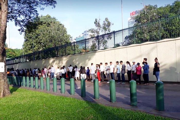 làm visa đi mỹ hết bao nhiêu tiền