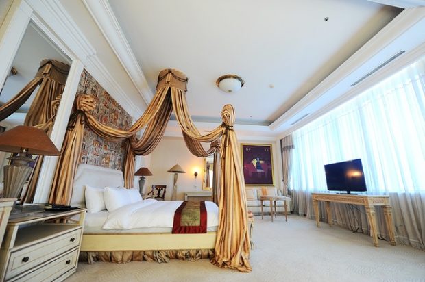 Phòng Royal Suite tại khách sạn Dewoo
