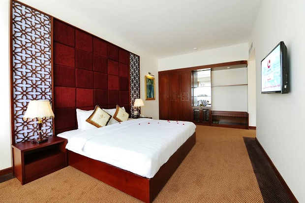 Century Riverside đường Lê Lợi khách sạn Huế