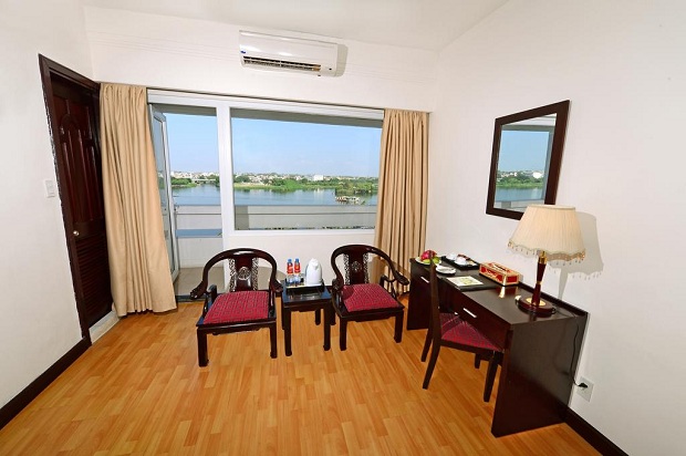 Khách sạn Huế Century Riverside đường Lê Lợi