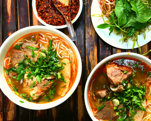 b&uacute;n b&ograve; Huế
