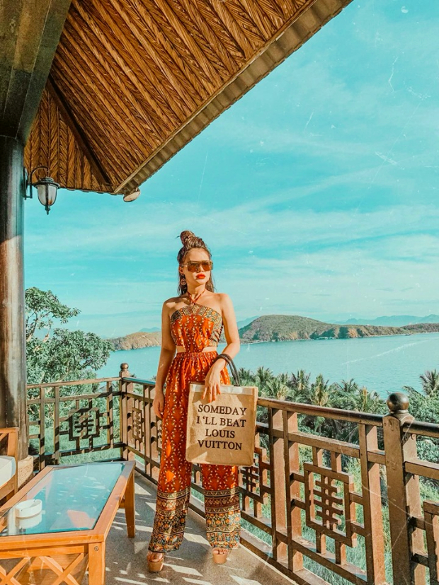 đảo h&ograve;n Tằm