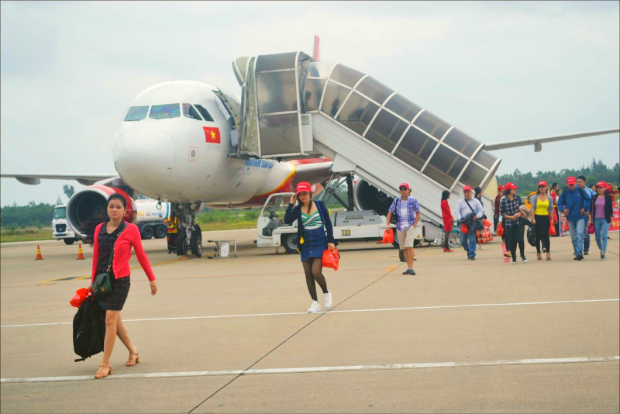s&acirc;n bay Ph&uacute; B&agrave;i Huế