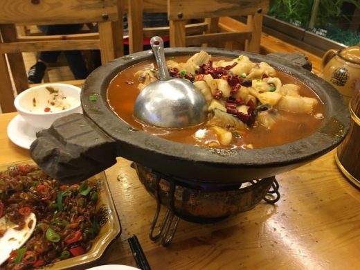 dac-san-o-phuong-hoang-co-tran