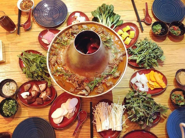 Lẩu sườn phơi khô nóng hổi, thơm phức Lẩu sườn phơi khô