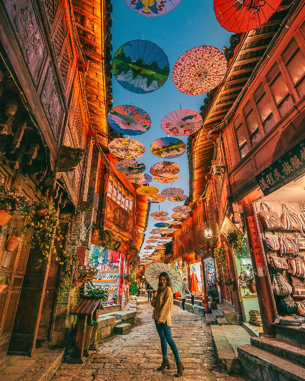 Con đường đá ấn tượng ở Lệ Giang Lệ Giang cổ trấn