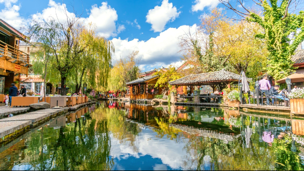 Lệ Giang tháng 9, tiết trời vào thu, mát mẻ, lí tưởng nhất cho một chuyến du lịch Lệ Giang tháng 9