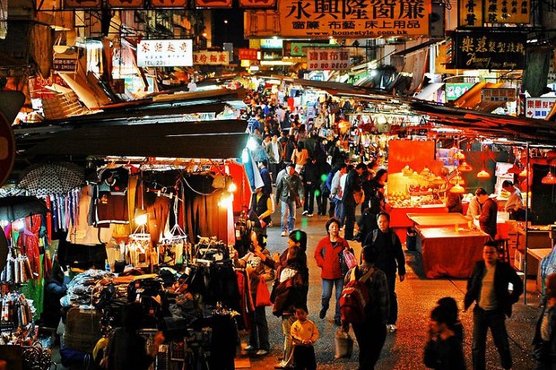 nen di du lich hong kong hay dai loan