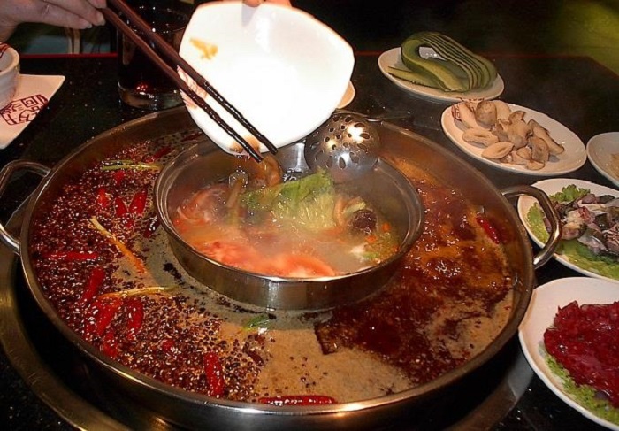 phuong-hoang-co-tran-ve-dem