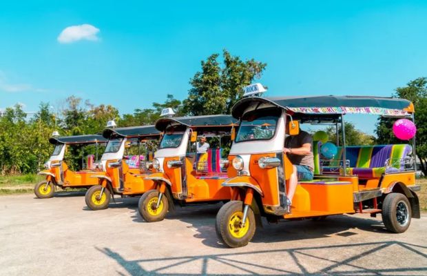 Phương tiện di chuyển phổ biến tại Chiang Mai l&agrave; Tuk-tuk