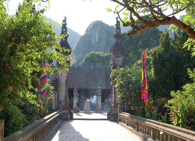 Cố đô Hoa Lư Nình Bình ban do du lich ninh binh