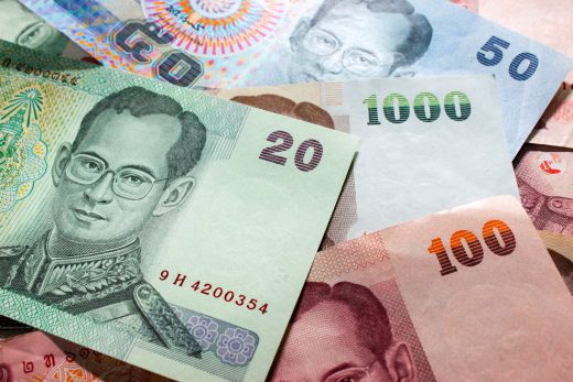 du-lich-thai-lan-nen-doi-tien-gi