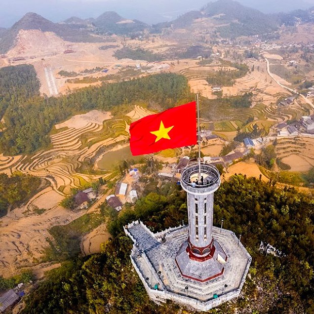 Cột cờ Lũng Cú 