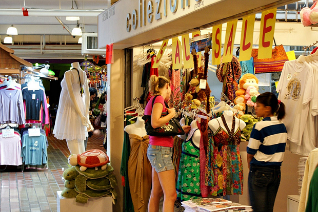 Quần áo Singapore Du lịch Singapore mua quà gì