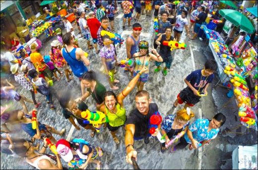 Lễ hội Songkran ở Bangkok Thái Lan kinh-nghiem-du-lich-bangkok
