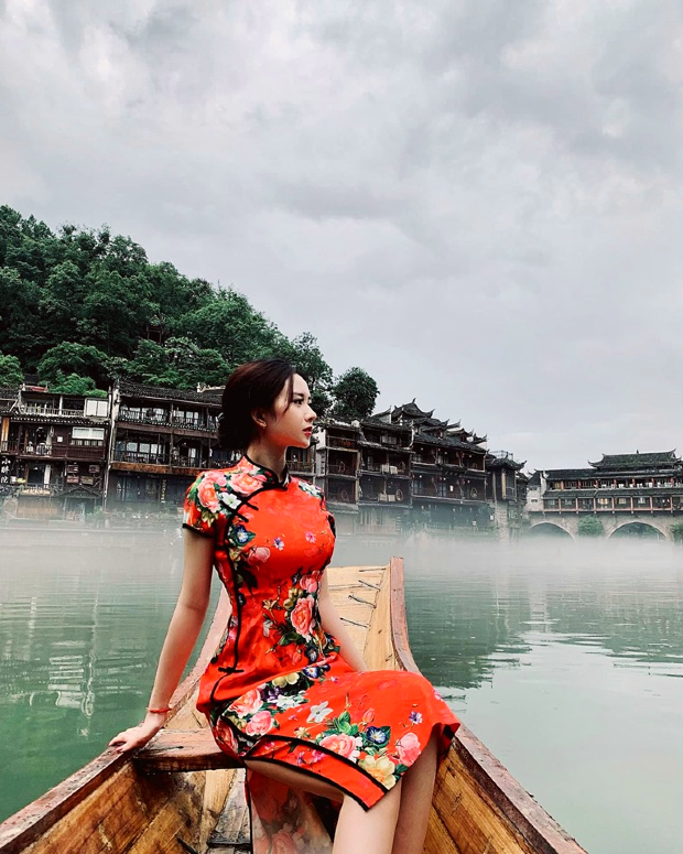 Phượng Ho&agrave;ng Cổ Trấn th&aacute;ng 9