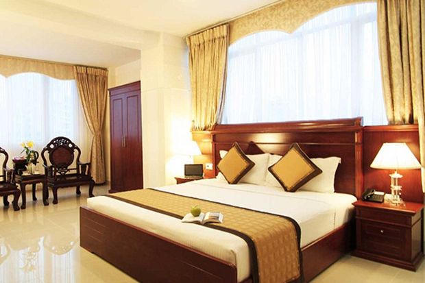 V&igrave; sao kh&aacute;ch sạn lu&ocirc;n đặt 4 chiếc gối