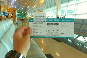 Vì sao không nên đăng ảnh vé máy bay?