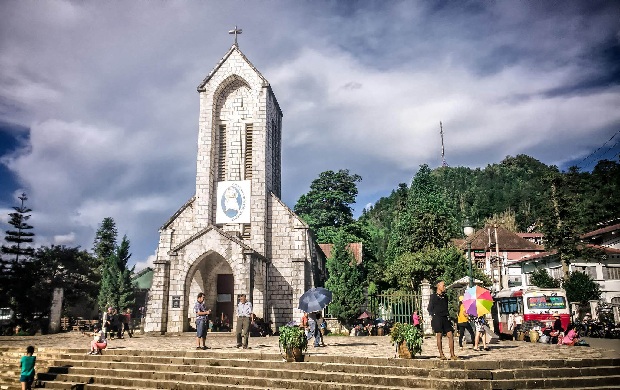 Nhà thờ đá Sapa |  Kinh nghiệm du lịch sapa tháng 10