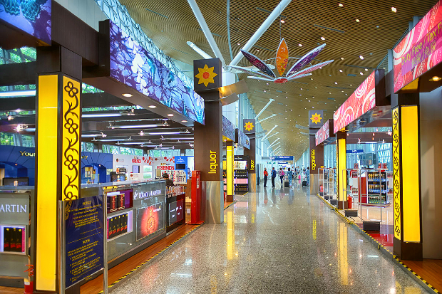 Khu vực ăn uống, mua sắm ở sân bay Kuala Lumpur sân bay Kuala Lumpur