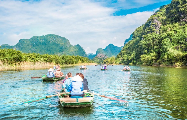 Tour du lịch Hà Nội – Bái Đính – Tràng An 1 ngày | Khám Phá Quần Thể Di Sản Tràng An