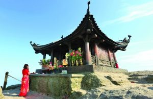 Tour du xuân trẩy hội Tết 2023 Hà Nội – Chùa Ba Vàng – Đỉnh Thiêng Yên Tử – Chùa Đồng 1 ngày