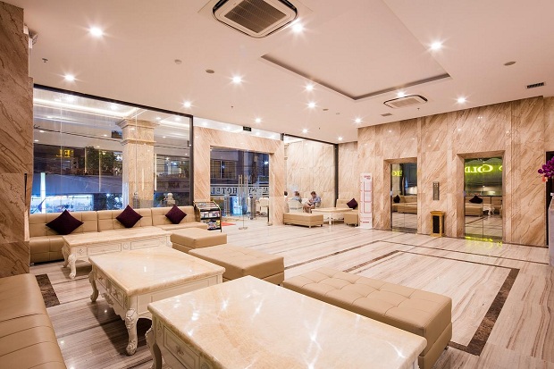 Kh&aacute;ch sạn&nbsp;Trần Ph&uacute; Balcony Nha Trang 3 sao