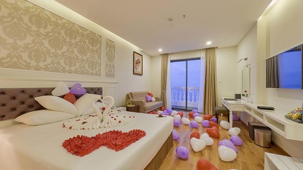 Căn ph&ograve;ng l&atilde;ng mạn tại Kh&aacute;ch sạn&nbsp;Imperial Nha Trang 4 sao