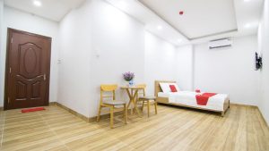 Khách sạn RedDoorz Plus near E-Town 2 Tân Bình