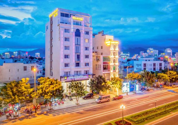 khách sạn Regina Boutique chỉ cách cầu Rồng 1,3 km  khách sạn Regina Boutique chỉ cách cầu Rồng 1,3 km