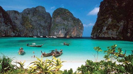nên đi phuket hay pattaya