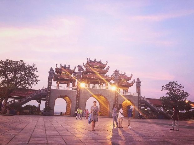 du lịch lễ ch&ugrave;a Ba V&agrave;ng đầu năm