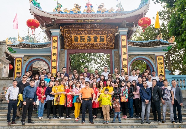 du lịch t&acirc;m linh đền &Ocirc;ng Ho&agrave;ng Bảy   đầu năm