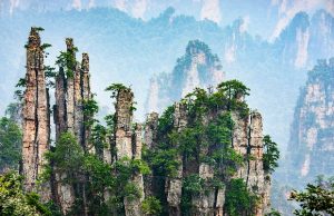 Tour Trương Gia Giới – Phượng Hoàng Cổ Trấn 6N5Đ: Hành Trình Khám Phá Huyền Bí Và Truyền Thống