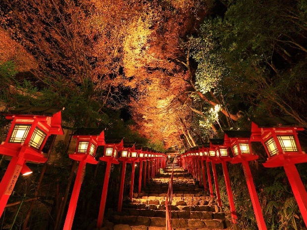 Du lịch Kyoto mùa thu thăm đền Kifune