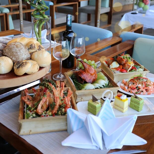 kh&aacute;ch sạn 4 sao A LA CARTE Đ&Agrave; NẴNG - đường V&otilde; Nguy&ecirc;n Gi&aacute;p Đ&agrave; Nẵng