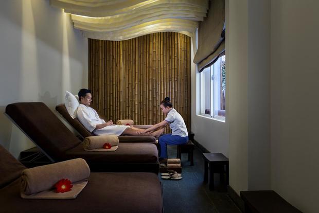 kh&aacute;ch sạn gần s&acirc;n bay ph&uacute; b&agrave;i-Alba Spa Hotel