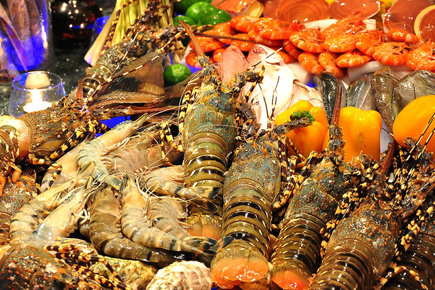 kh&aacute;ch sạn quận Thanh Kh&ecirc; Đ&agrave; Nẵng - FURAMA RESORT  