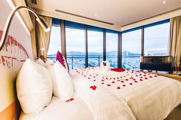 Kh&aacute;ch sạn setup ph&ograve;ng 8/3-Novotel Premier Han River&nbsp;Đ&agrave; Nẵng