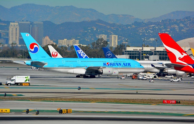 v&eacute; m&aacute;y bay Korean Air