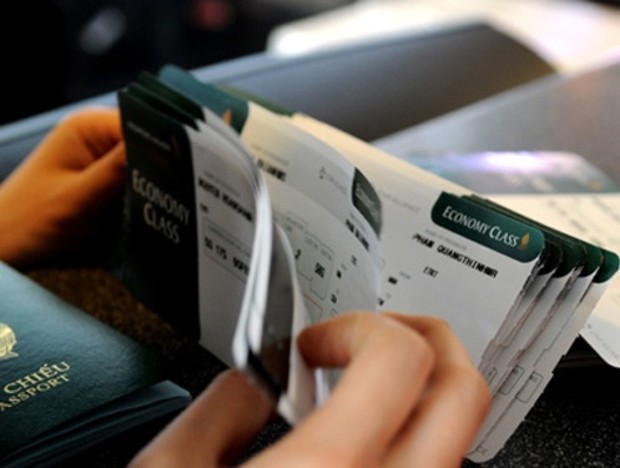 hủy vé máy bay Cathay Pacific