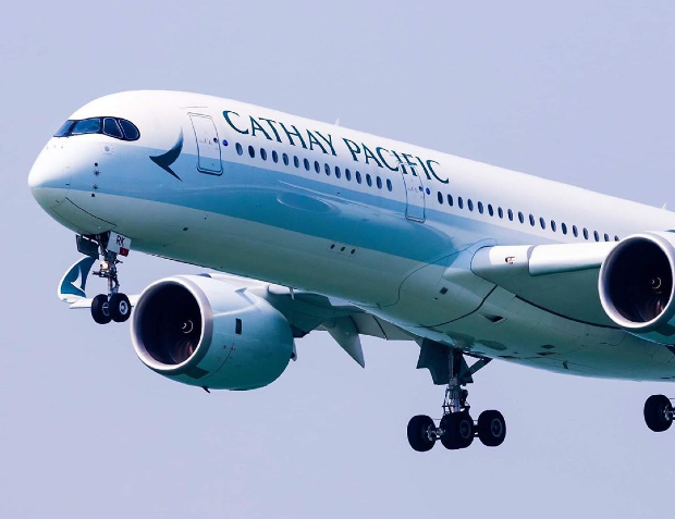 vé máy bay Cathay Pacific