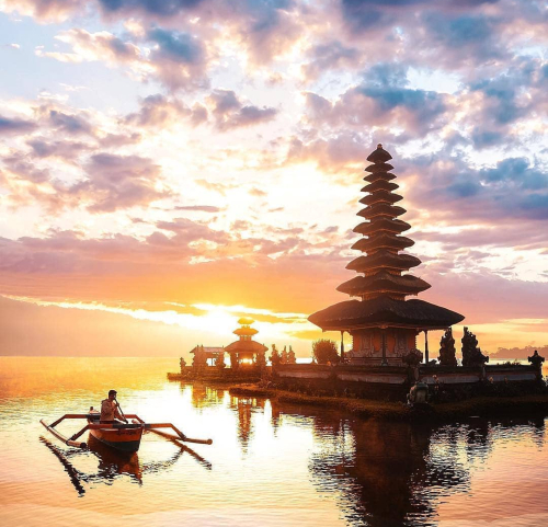 Đền Ulun Danu Bratan - Một biểu tượng của đảo Bali vé máy bay từ Đà Nẵng đi Denpasar giá rẻ