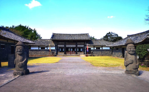 Làng dân gian Jeju - bối cảnh chính là phim truyền hình nổi tiếng Nàng Dae Jang Geum vé máy bay từ Đà Nẵng đi Jeju giá rẻ
