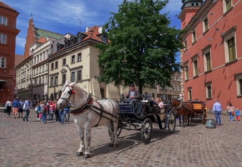 vé máy bay đi Warsaw